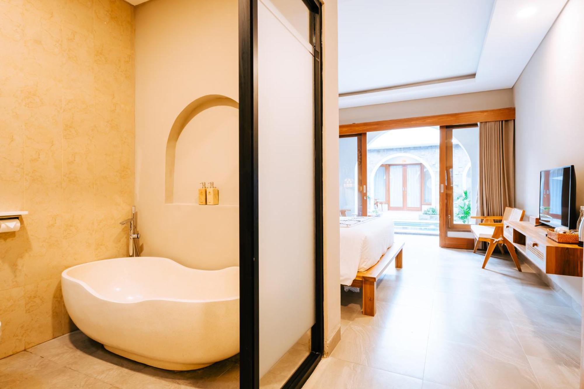 Koura Tuban 3*